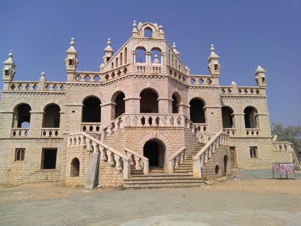 Gadwal Fort in Mahabubnagar Tourist Places
